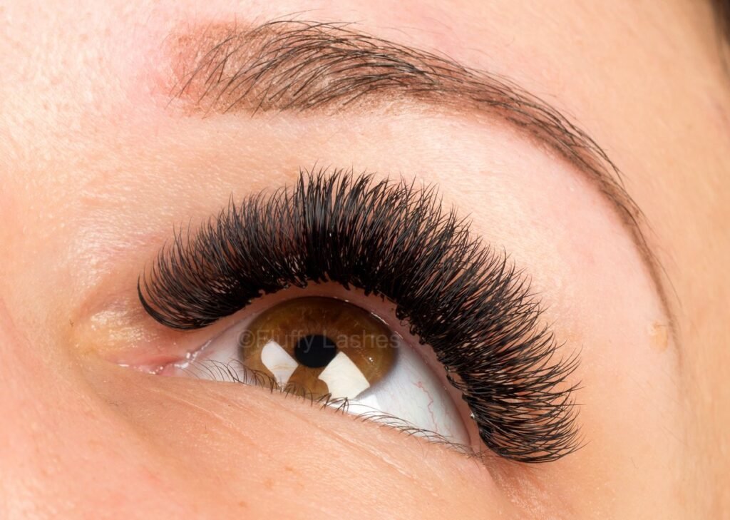 What-Are-The-Different-Types-of-False-Eyelashes15-1